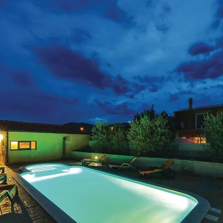 Gorgeous In Kastel Stari Casa vacanze *