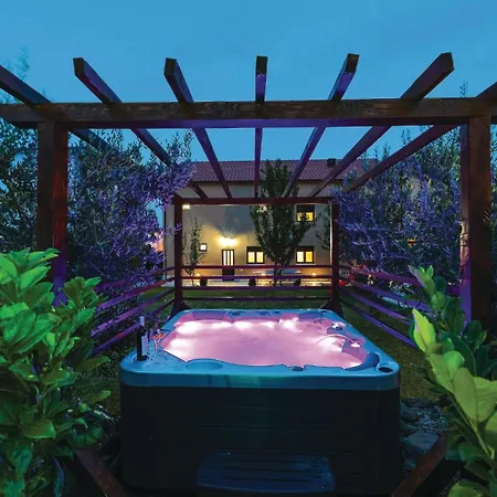 Gorgeous In Kastel Stari Casa vacanze *