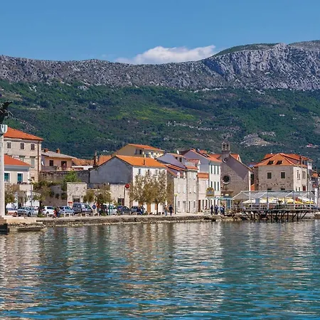 Gorgeous In Kastel Stari With Jacuzzi