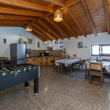 Gorgeous In Kastel Stari