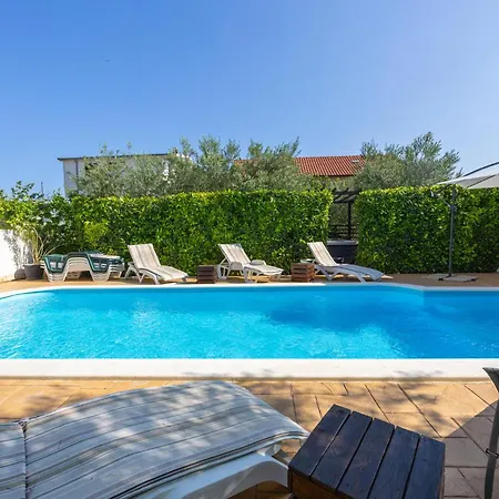 Gorgeous In Kastel Stari With Jacuzzi *